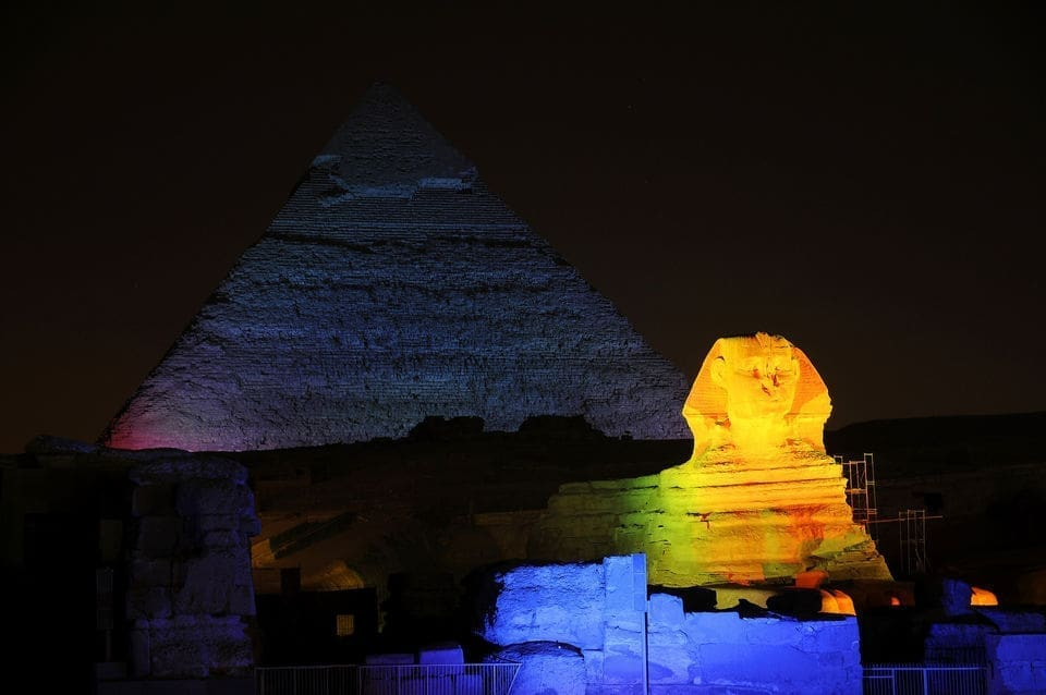 Lichtshow Pyramiden