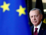 ينتقد إردوغان الاتحاد الأوروبي بسبب عدم كفاية دعمه لتحركات تركيا في الشرق الأوسط